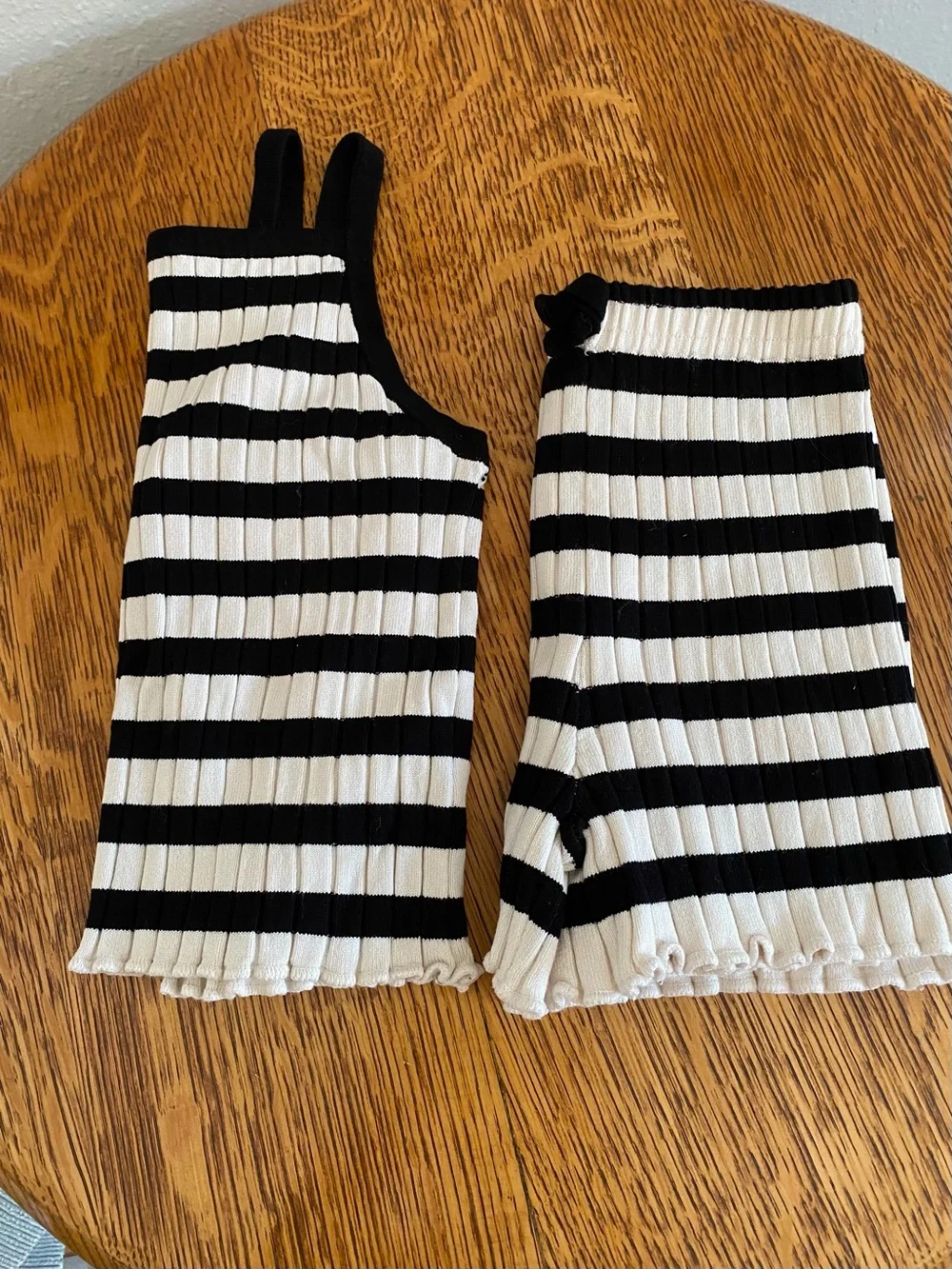 H&M Black & White Ribbed Striped Kids Matching outfit